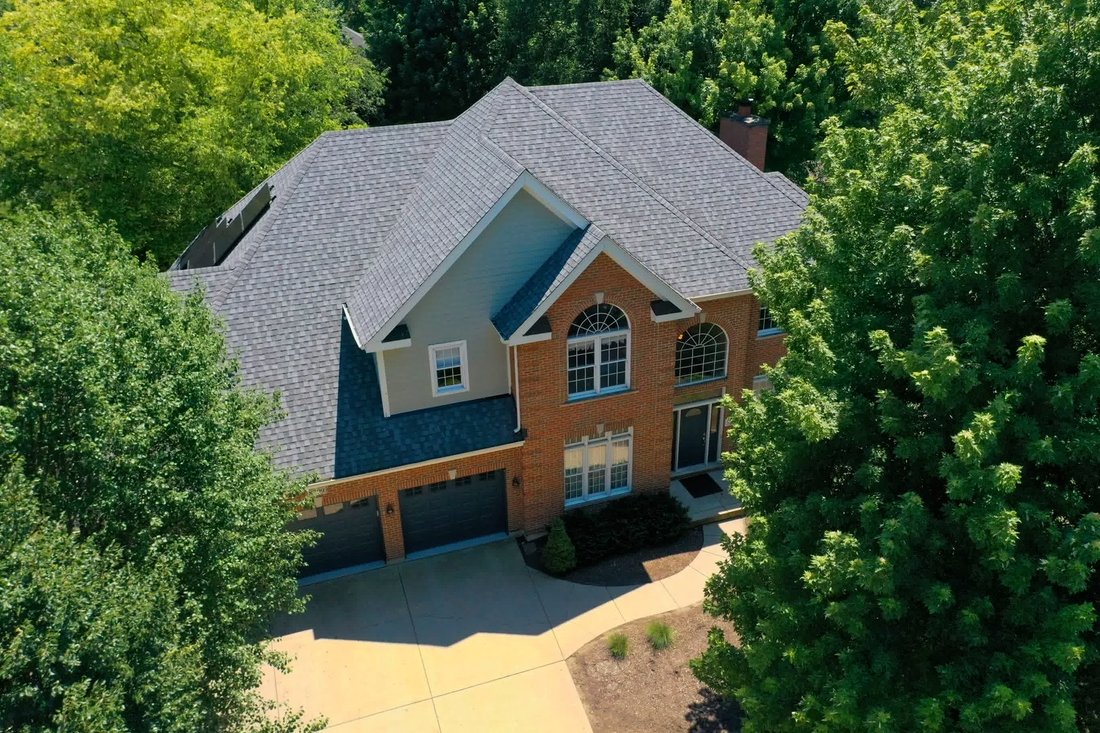 House in Village of Lakewood, Illinois, United States 2 - 18447145