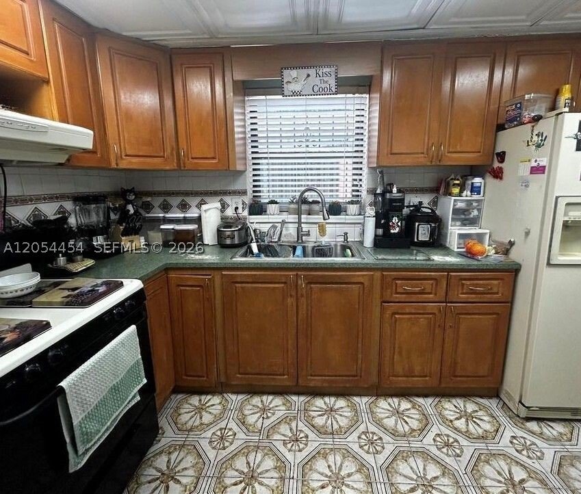 House in Hialeah, Florida, United States 4 - 18449484