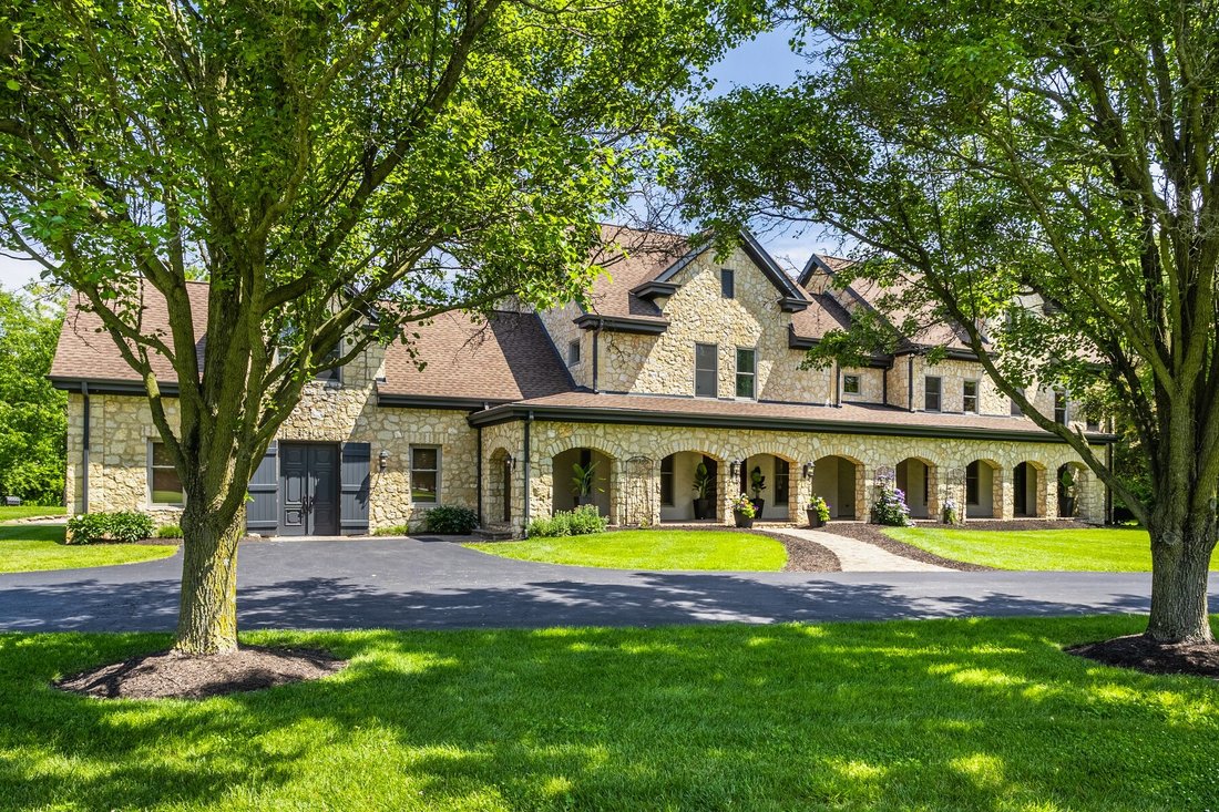 House in Carmel, Indiana, United States 5 - 18046961