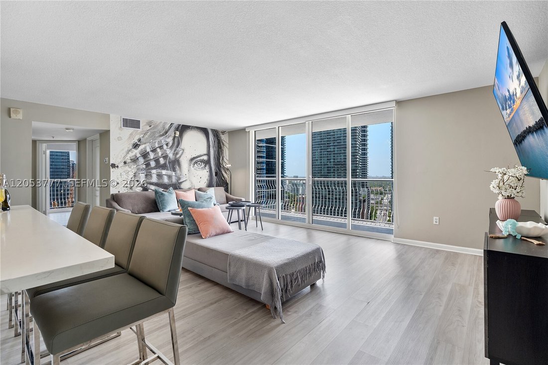 Condo in Miami, Florida, United States 1 - 18449451