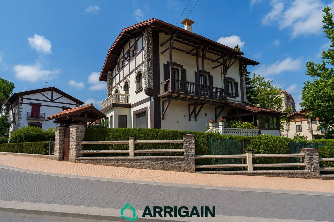 House in Irun, Basque Country, Spain 1 - 18446082