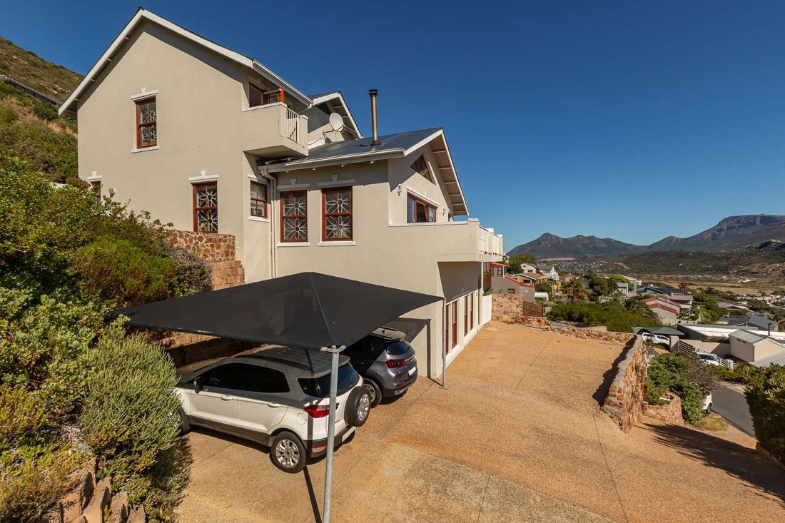 House in Cape Town, Western Cape, South Africa 5 - 18446696