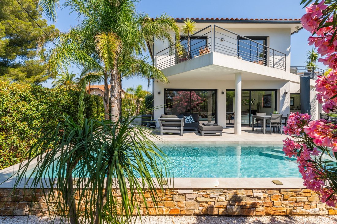 Maison à Sanary-sur-Mer, Provence-Alpes-Côte d'Azur, France 2 - 18451243