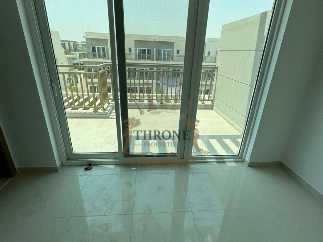 Townhouse in Damac Hills 2, Dubai, United Arab Emirates 5 - 18450056