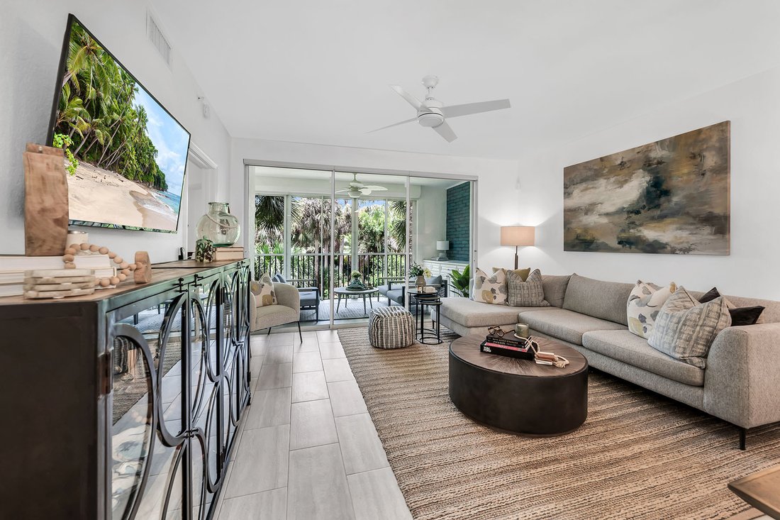 Condo in Naples, Florida, United States 5 - 18452392