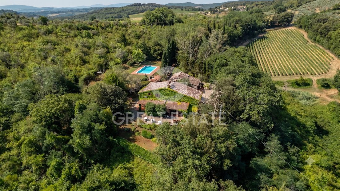 Estate in San Gimignano, Tuscany, Italy 3 - 18451307