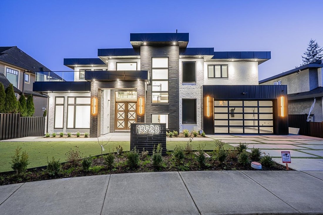 House in Surrey, British Columbia, Canada 1 - 18452362