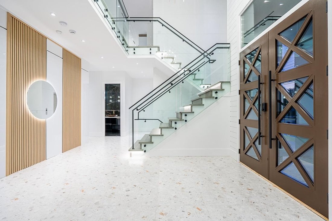 House in Surrey, British Columbia, Canada 3 - 18452362