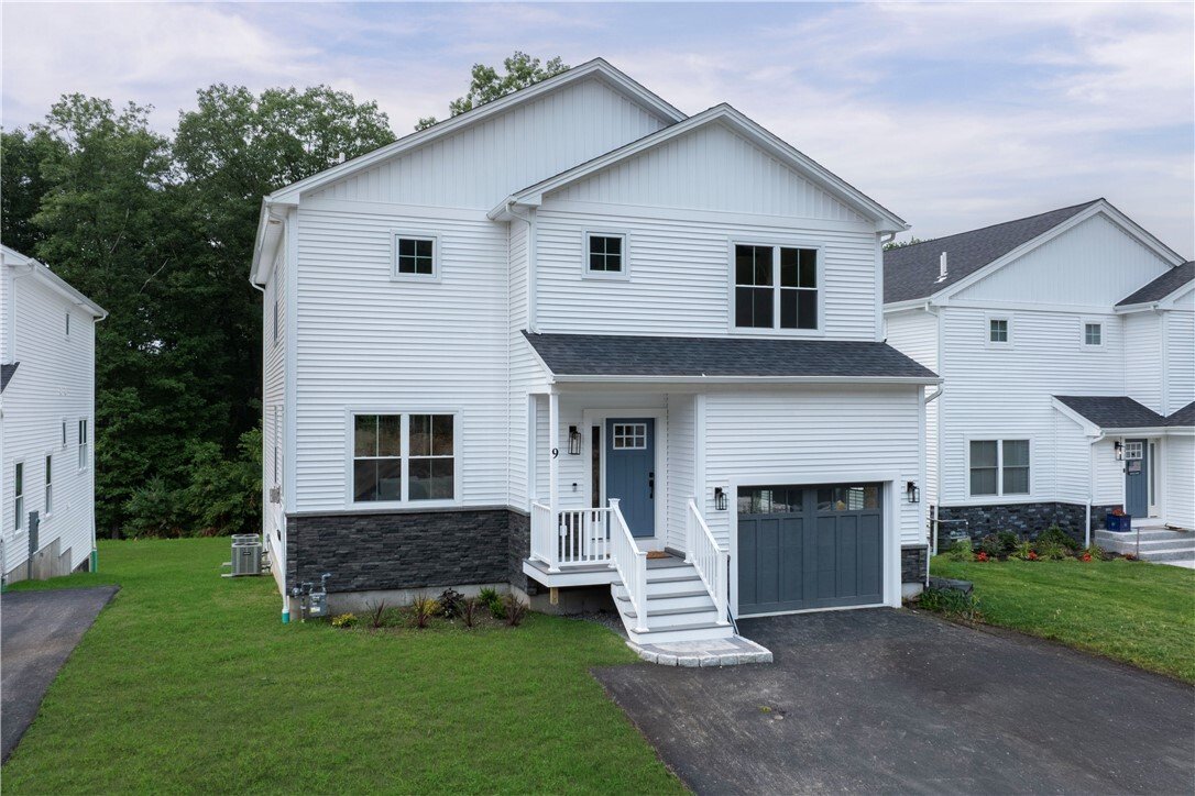 House in Coventry, Rhode Island, United States 1 - 18446043
