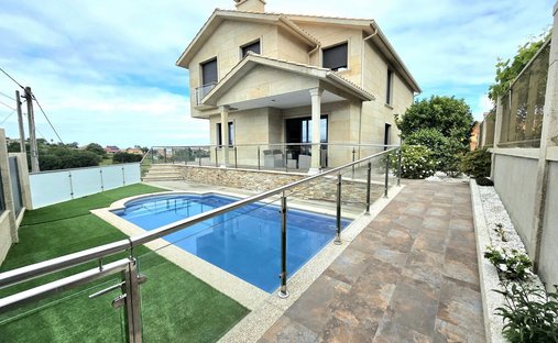 Villa en Cabral, Vigo, España 1