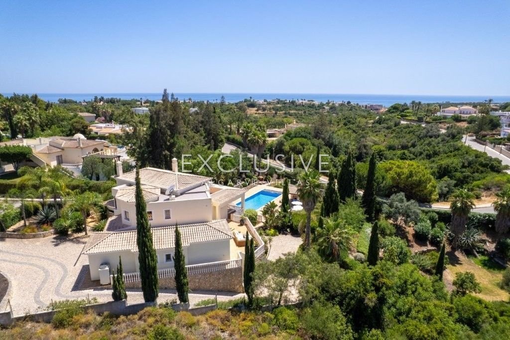 Villa in Carvoeiro, Algarve, Portugal 2 - 18446243