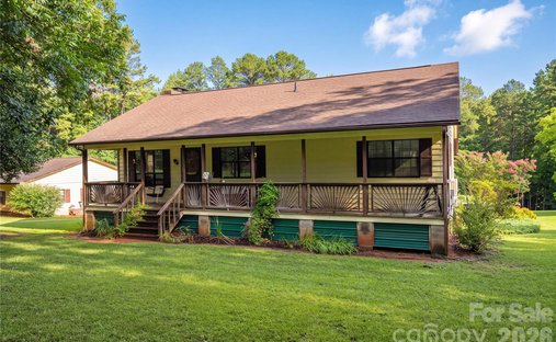 House in Alexis, North Carolina, United States 1