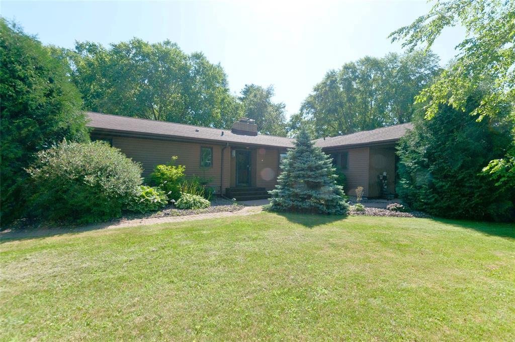House in Mikana, Wisconsin, United States 1 - 18329917