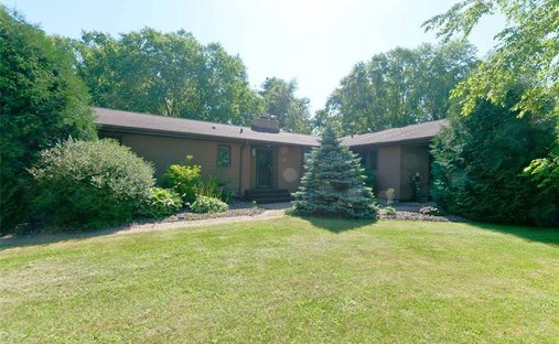 House in Mikana, Wisconsin, United States 1