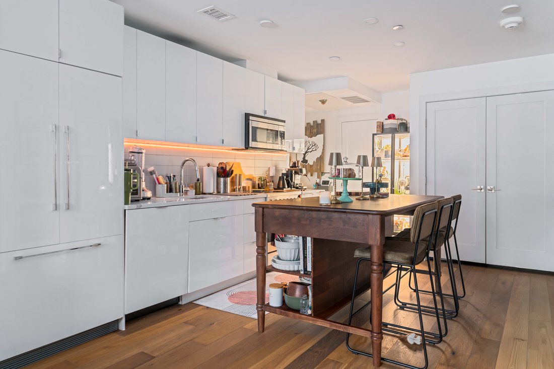Condo in Cambridge, Massachusetts, United States 5 - 18452395