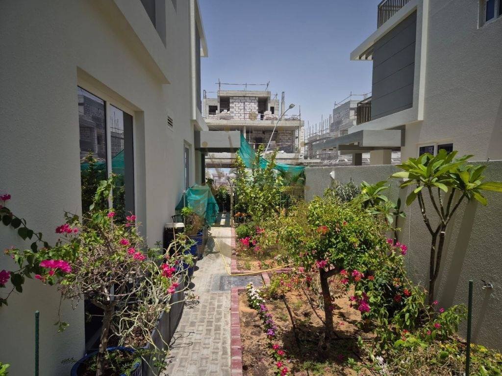Townhouse in Damac Hills 2, Dubai, United Arab Emirates 3 - 18450399