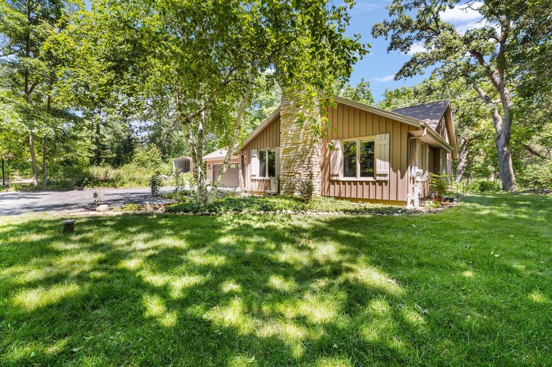House in Dousman, Wisconsin, United States 4 - 18446143