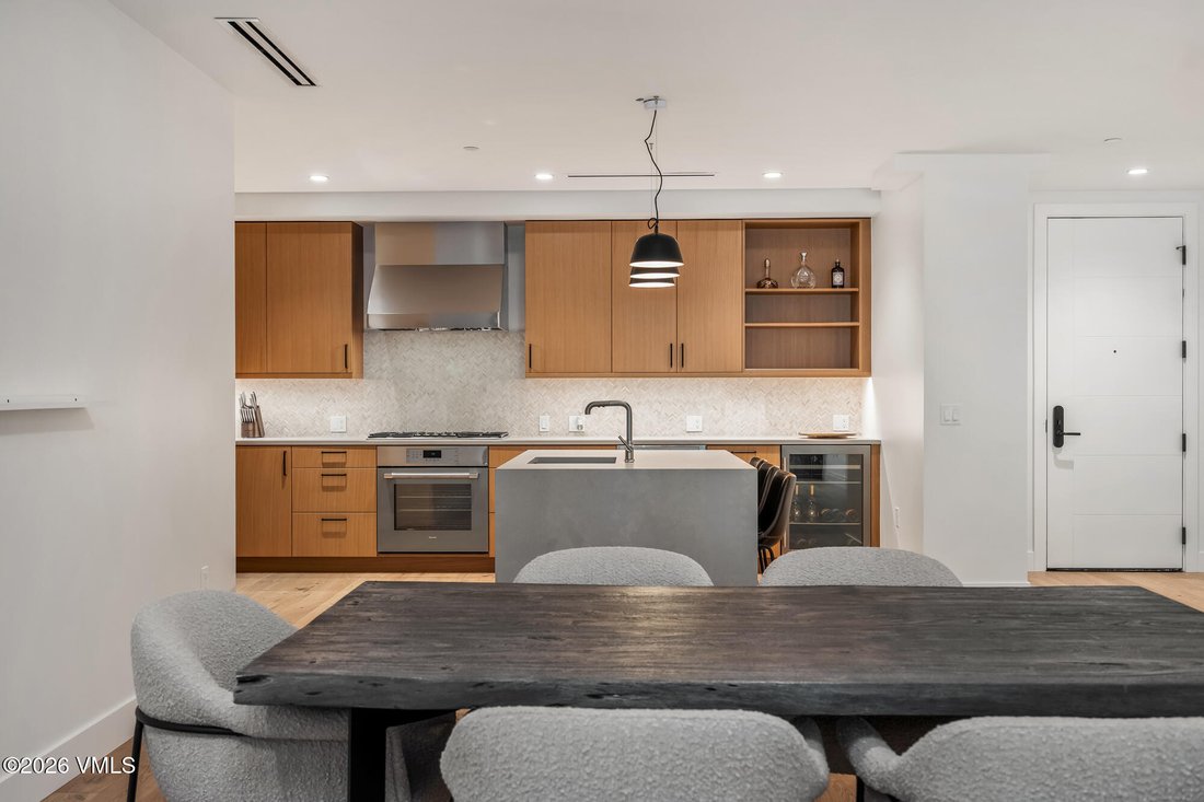 Condo in Avon, Colorado, United States 4 - 18339483