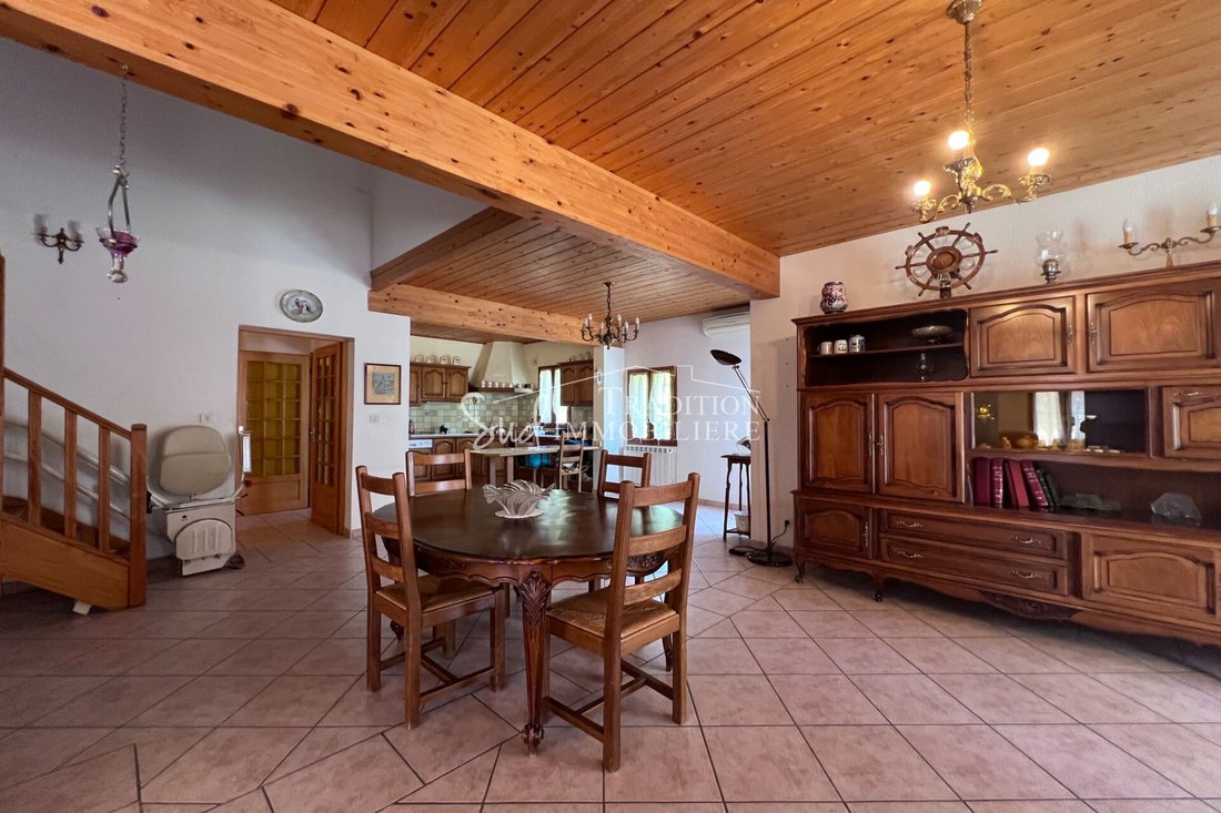 Villa in Paradou, Provence-Alpes-Côte d'Azur, France 3 - 18447658
