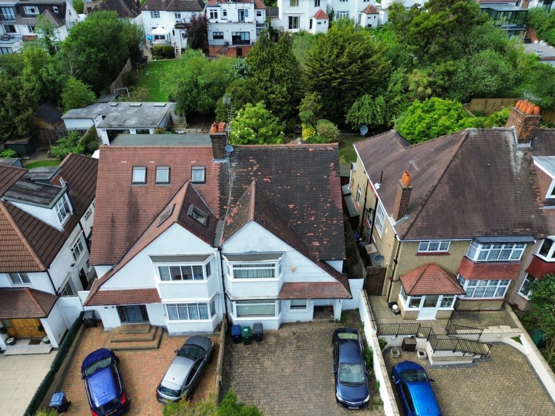 House in Cricklewood, Brent, England 1 - 18446078