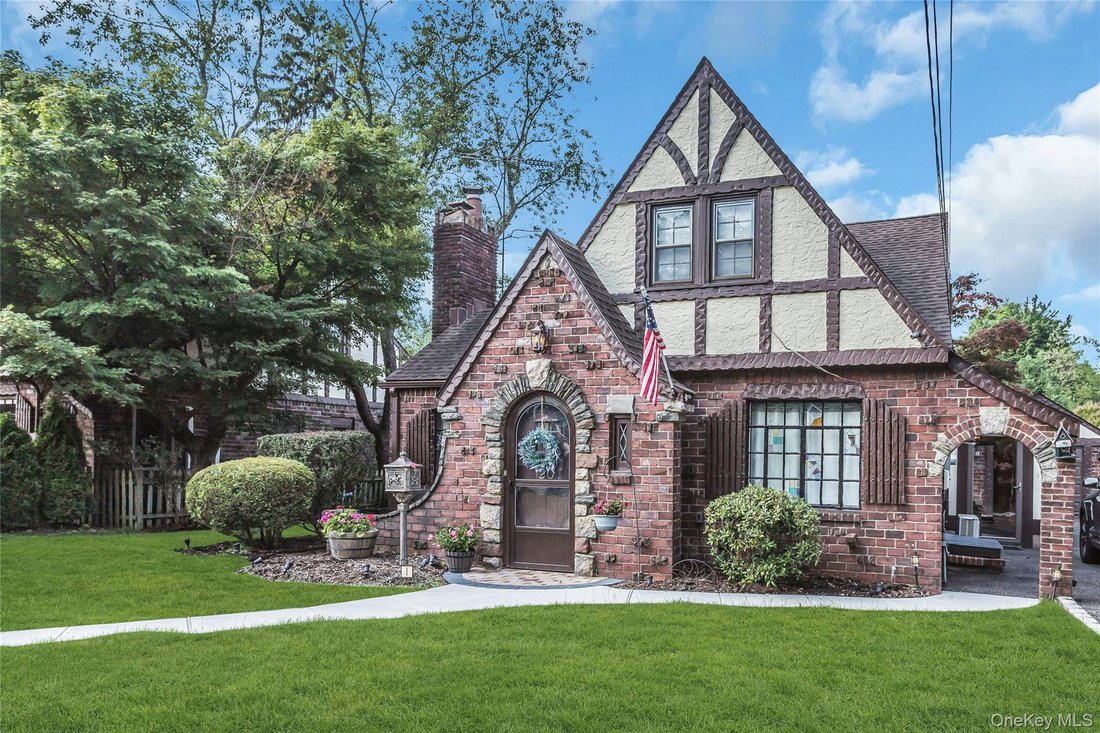 House in Malverne, New York, United States 2 - 18451365