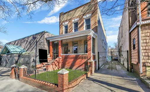 House in New York, New York, United States 1