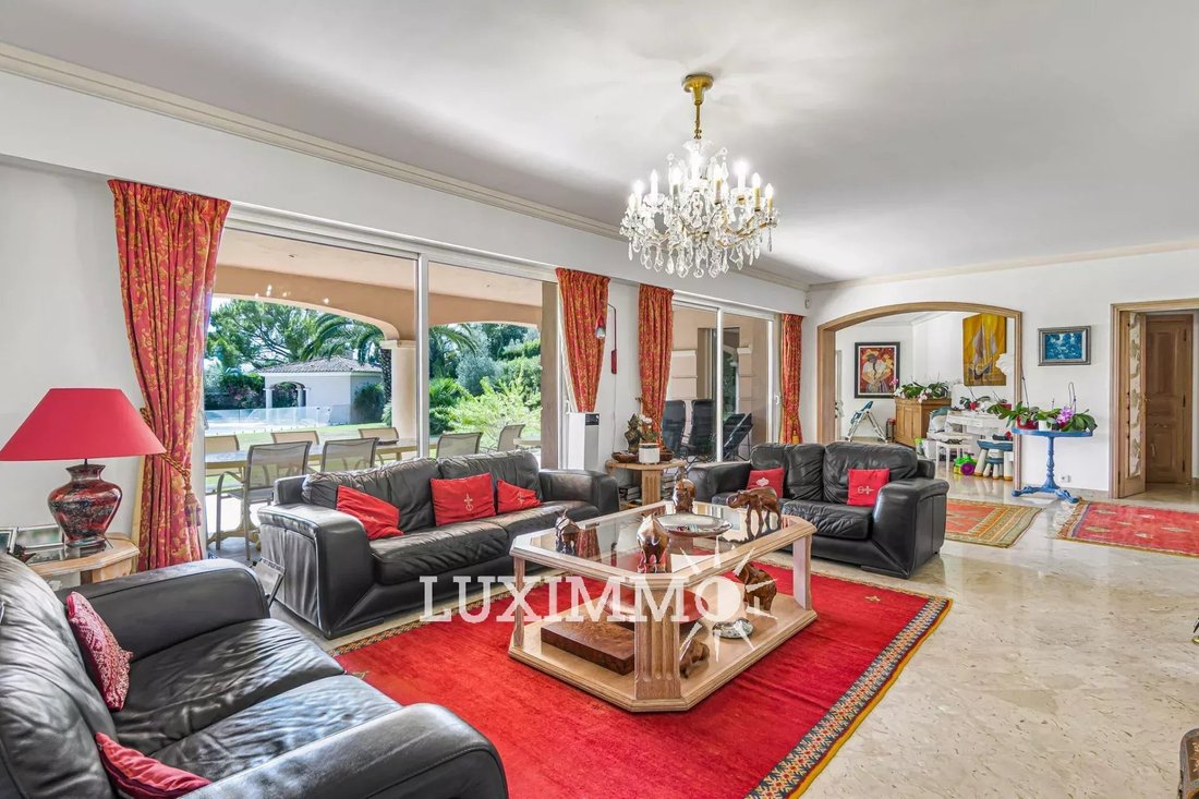 Villa in Mougins, Provence-Alpes-Côte d'Azur, France 4 - 18448254