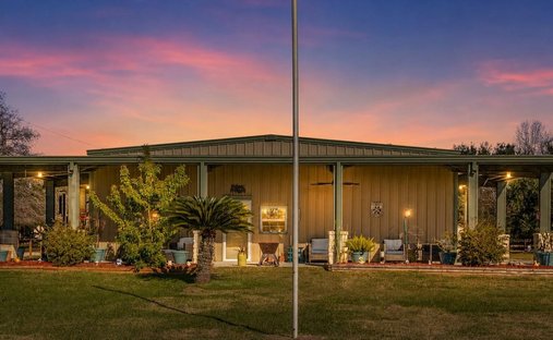 House in Santa Fe, Texas, United States 1