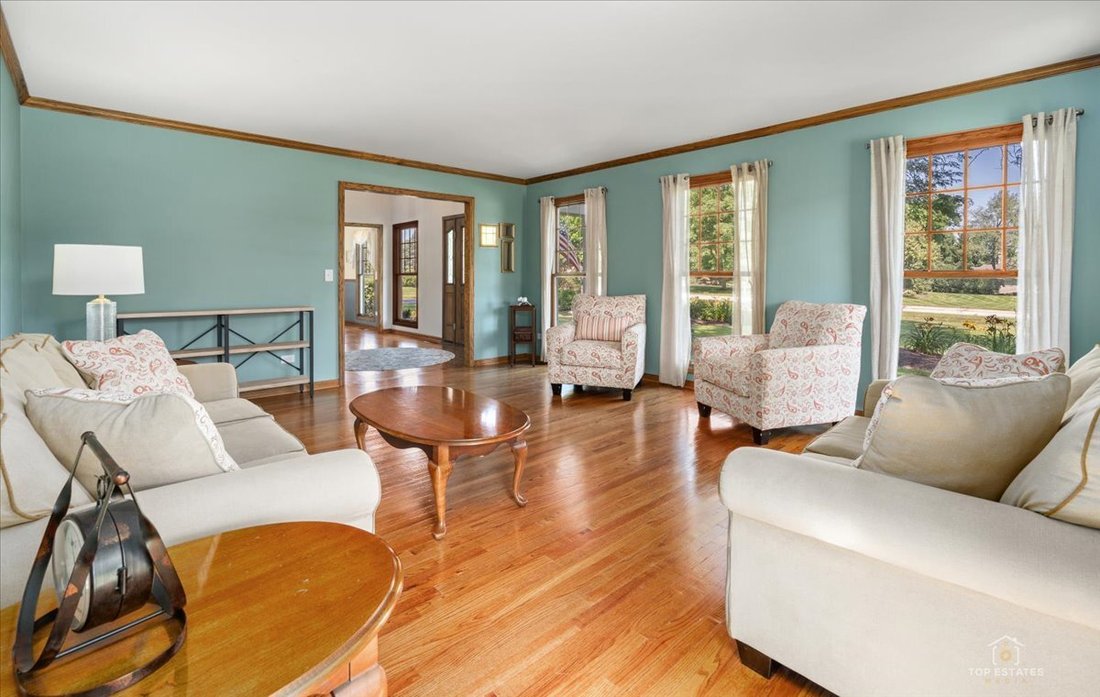 House in Fox Lake, Illinois, United States 5 - 18447102