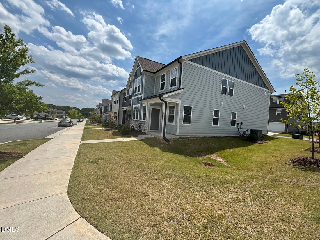 Townhouse in Apex, North Carolina, United States 3 - 18450362