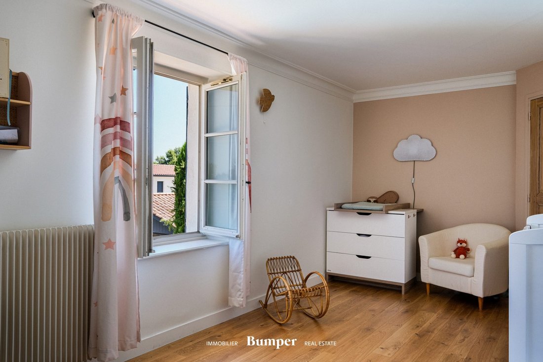 House in Saint-Genis-les-Ollieres, Auvergne-Rhône-Alpes, France 5 - 18452477