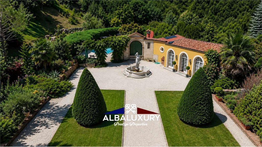 Villa in Castelnuovo di Garfagnana, Tuscany, Italy 2 - 15347312
