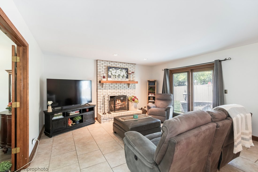 House in Hoffman Estates, Illinois, United States 5 - 18447138