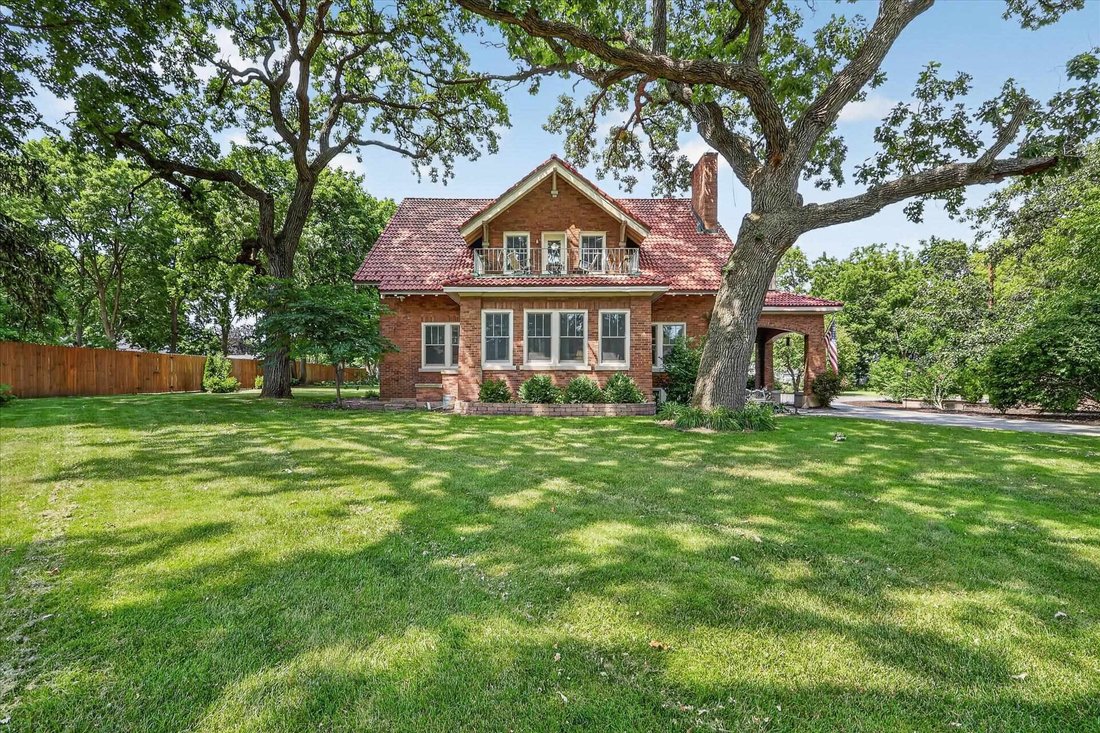 House in Beloit, Wisconsin, United States 2 - 18445965