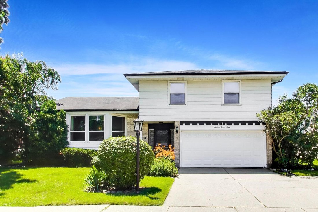 House in Mount Prospect, Illinois, United States 1 - 18447146