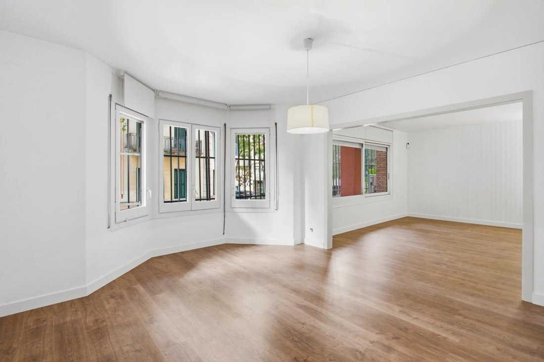 Apartment in Sarrià-Sant Gervasi, Barcelona, Spain 1 - 18448270