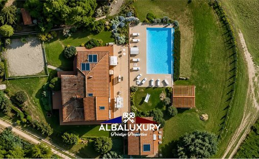 Villa in Palaia, Tuscany, Italy 1
