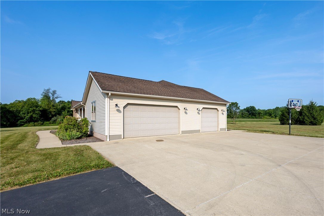 House in Spencer, Ohio, United States 2 - 18446112