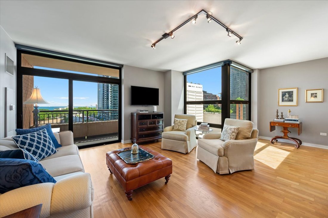 Condo in Chicago, Illinois, United States 2 - 18222453