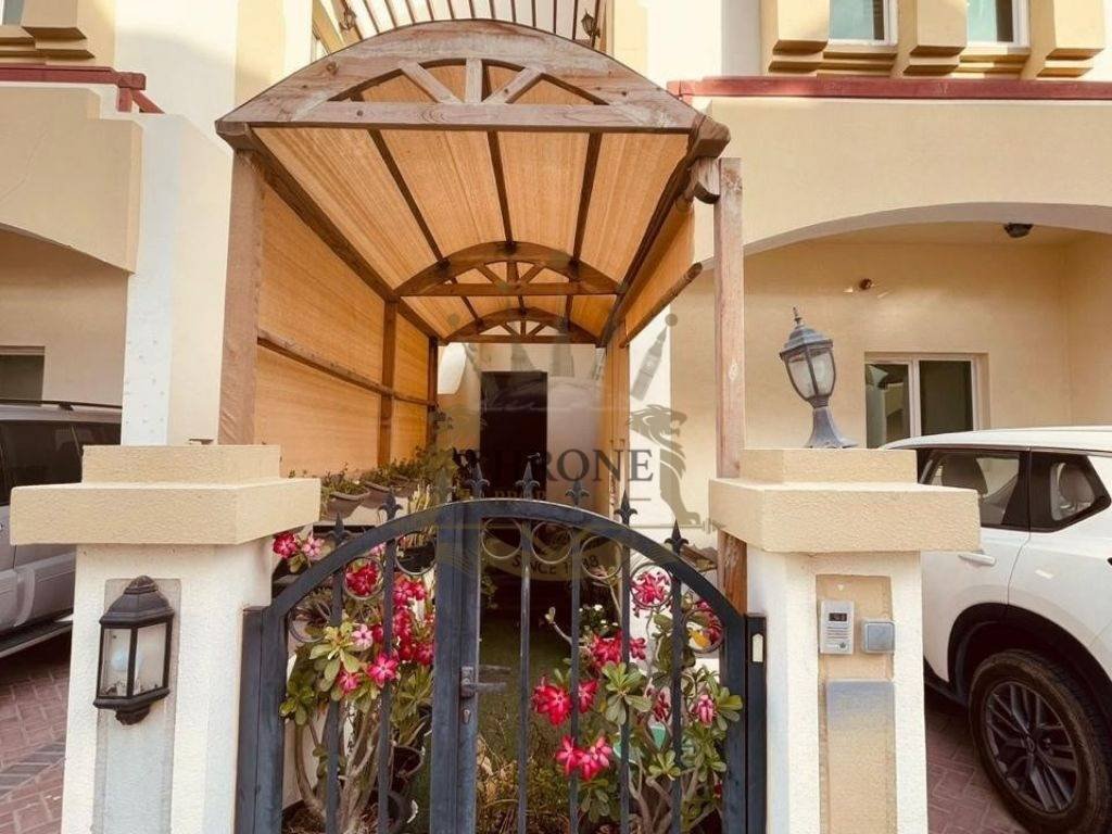 Villa in The Meadows, Dubai, United Arab Emirates 1 - 18450658