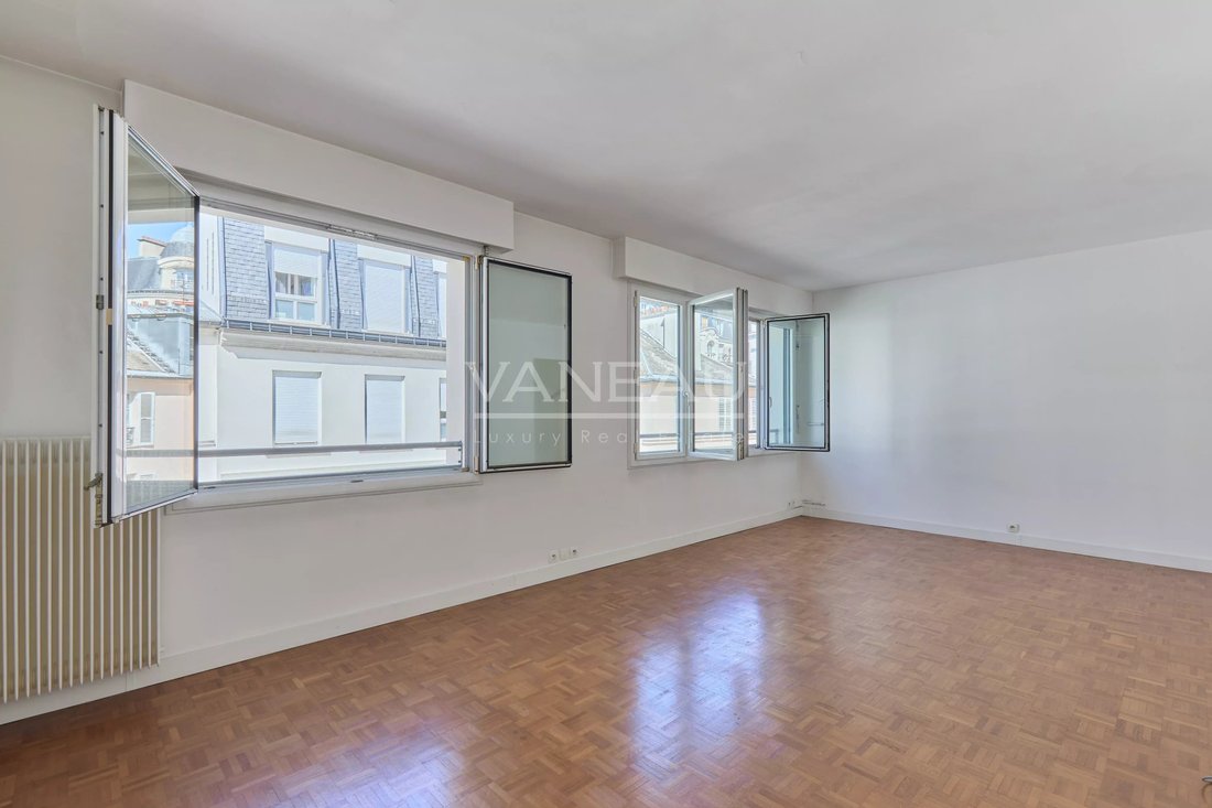 Apartment in Gros Caillou, Paris 7e Arrondissement, Paris 3 - 18448261