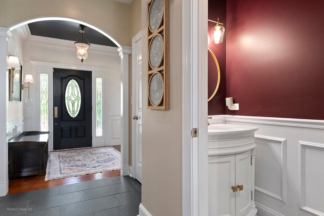 House in Joliet, Illinois, United States 3 - 18450719