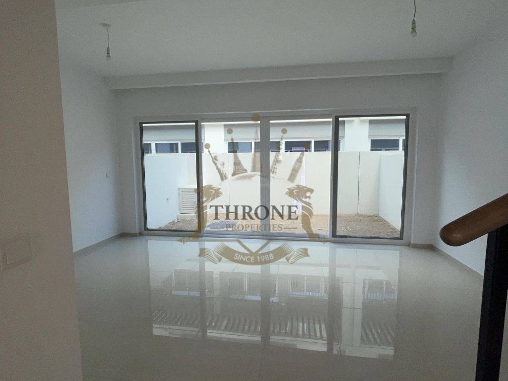 Townhouse in Damac Hills 2, Dubai, United Arab Emirates 1 - 18450200