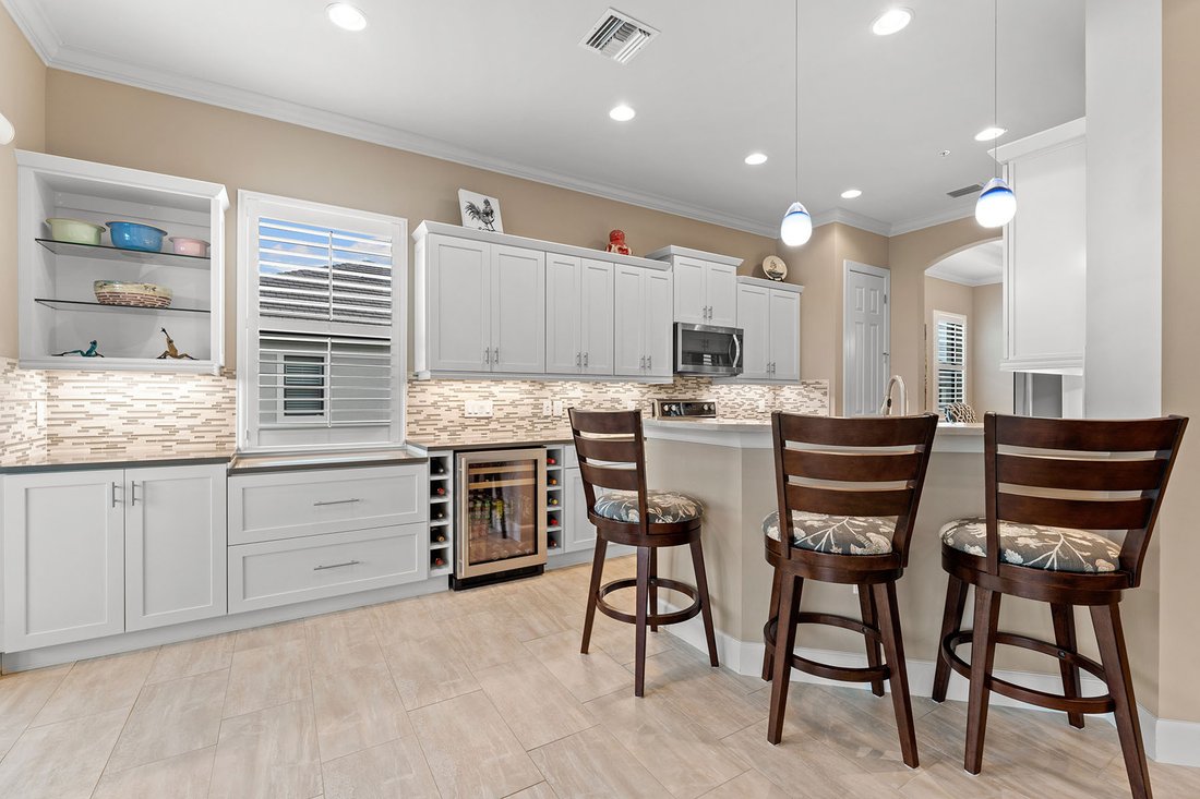 Condo in Naples, Florida, United States 3 - 18452385