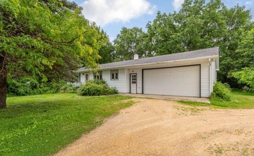 Farm Ranch in North Mankato, Minnesota, United States 1