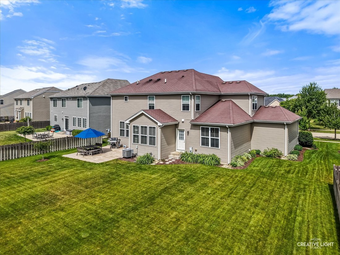 House in Oswego, Illinois, United States 2 - 18450710