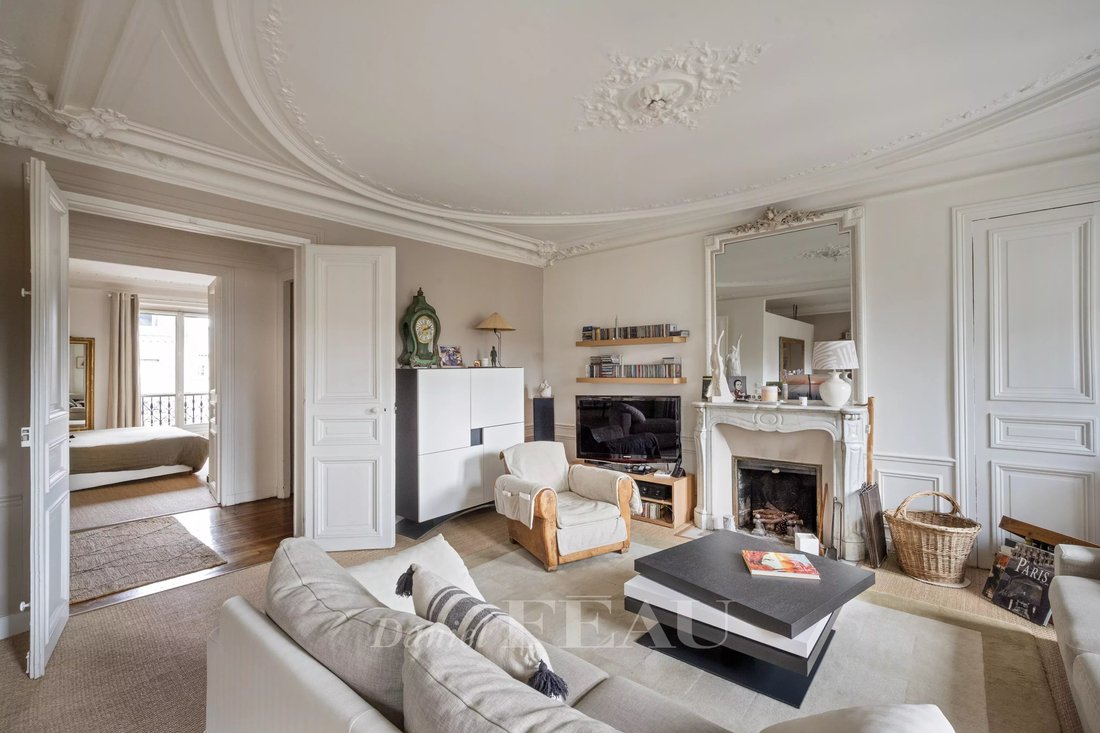 Apartment in Clichy-Trinité, Paris 9e Arrondissement, Paris 5 - 17598452