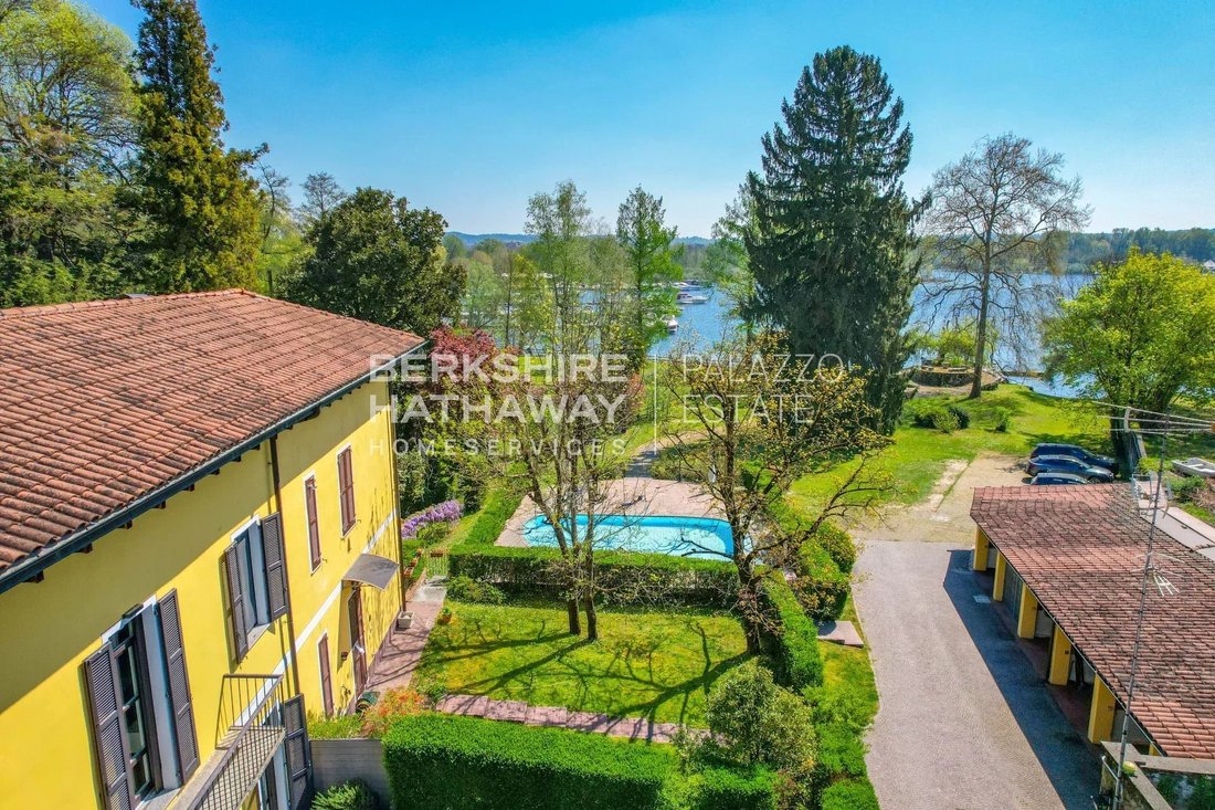 Villa in Lisanza, Lombardy, Italy 1 - 18448317