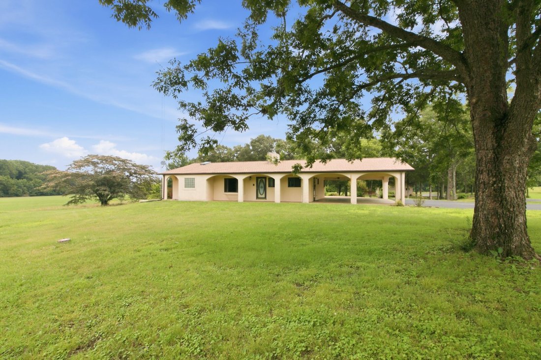 House in Paris, Tennessee, United States 1 - 18450512