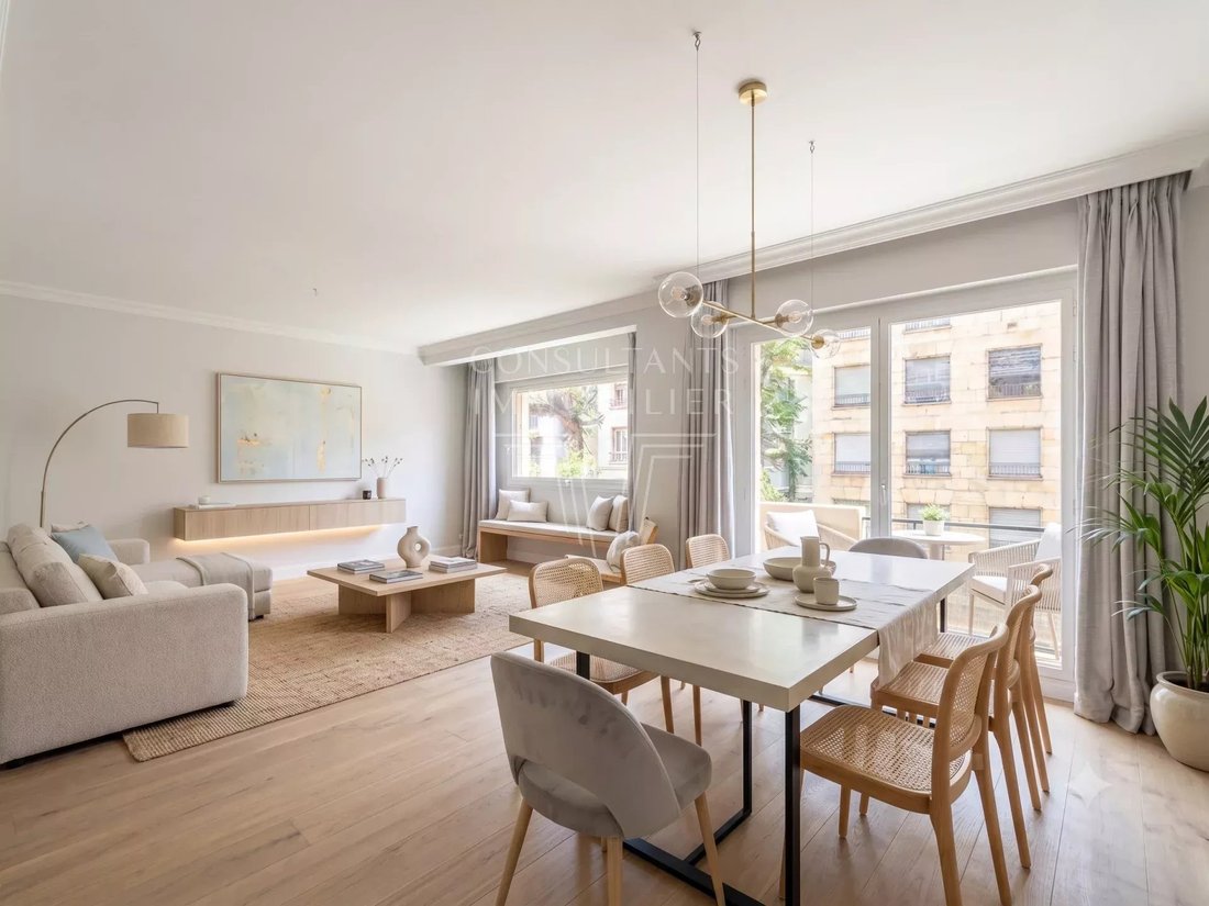 Apartment in Charles Laffitte, Neuilly-sur-Seine, France 1 - 18447911